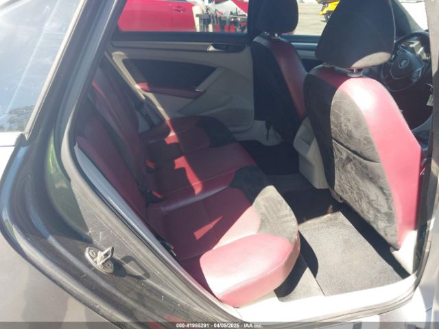 1VWAT7A36GC060108 Volkswagen Passat 1.8t R-line