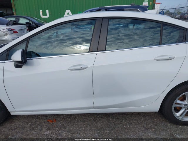 1G1BE5SM5H7249915 Chevrolet Cruze Lt Auto