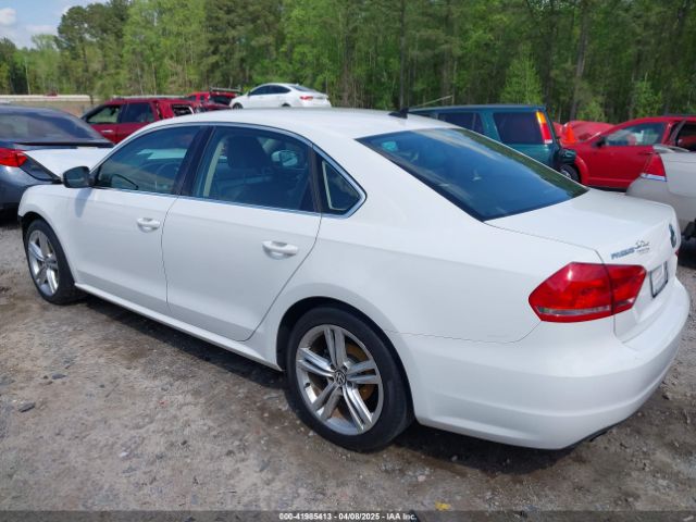 1VWBT7A36EC088217 Volkswagen Passat 1.8t Se