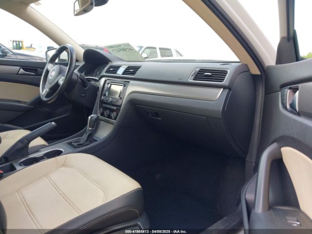 1VWBT7A36EC088217 Volkswagen Passat 1.8t Se