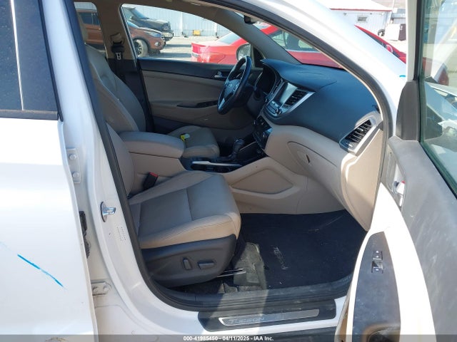 KM8J3CA25JU616845 Hyundai Tucson Limited