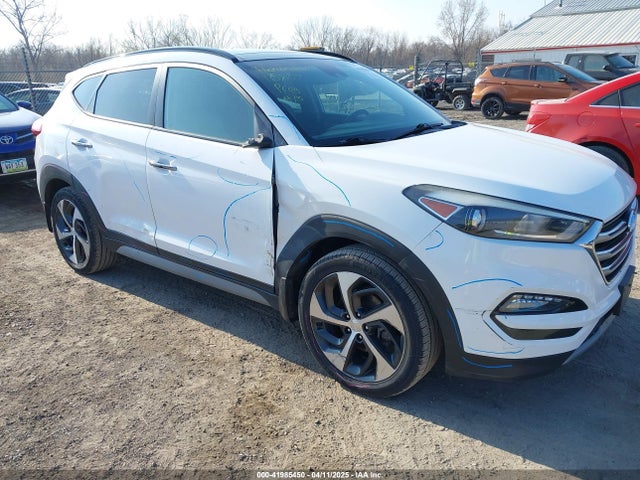 KM8J3CA25JU616845 Hyundai Tucson Limited