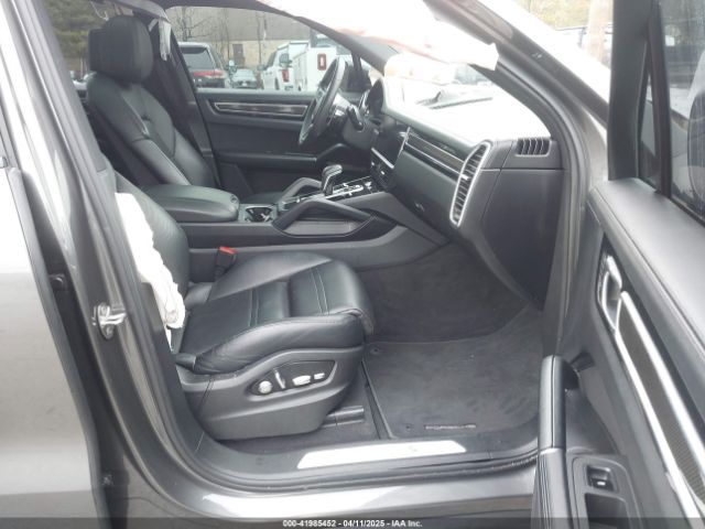 2019 PORSCHE CAYENNE WP1AB2AYXKDA65415 Photo 4
