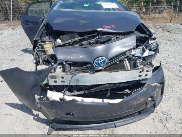 JTDKN3DU0F1975190 Toyota Prius Two