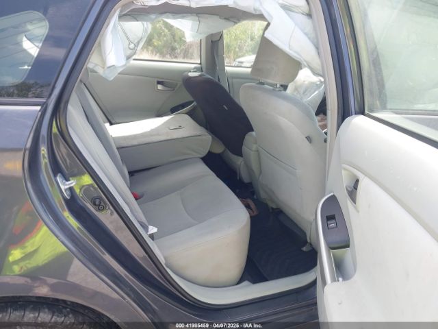 JTDKN3DU0F1975190 Toyota Prius Two