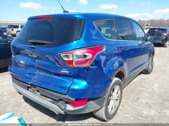 1FMCU0GD9HUB39750 Ford ESCAPE SE