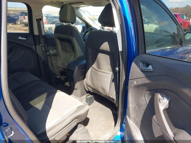 1FMCU0GD9HUB39750 Ford ESCAPE SE
