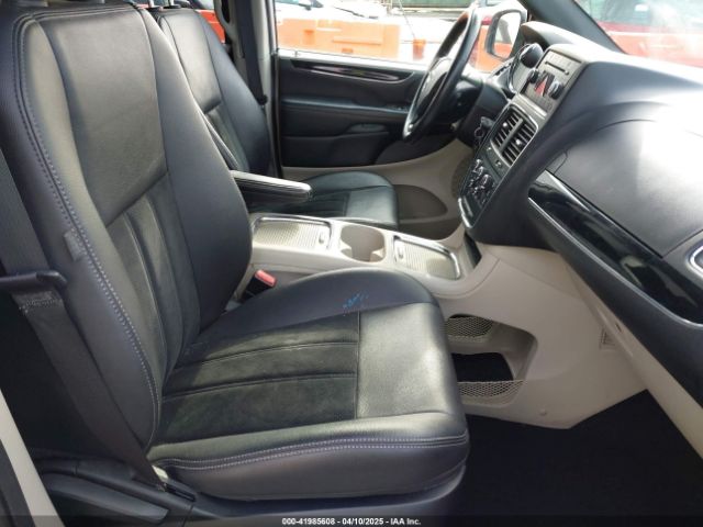 2C4RDGCG1HR561127 Dodge Grand Caravan Sxt
