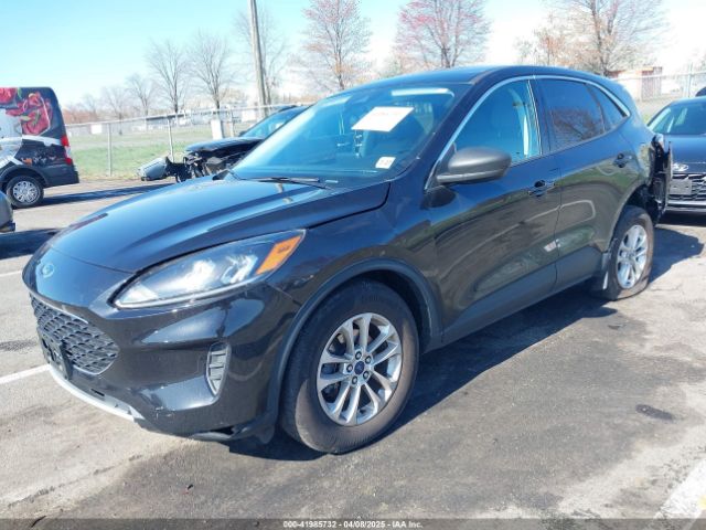 1FMCU9G64NUB16684 Ford ESCAPE SE