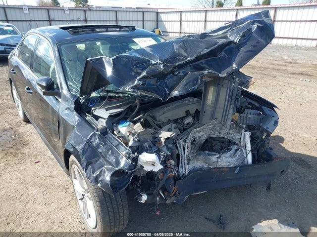 1VWBT7A30EC047968 Volkswagen Passat 1.8t Se