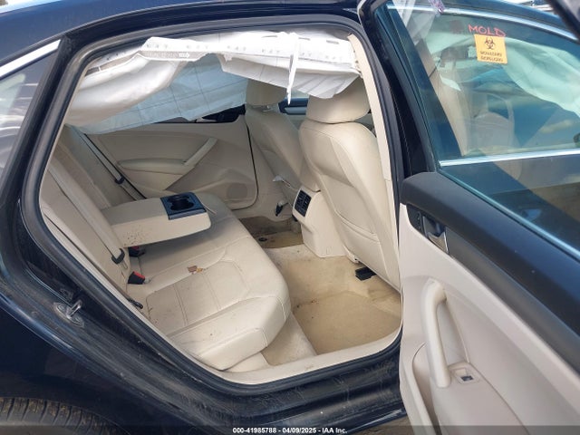 1VWBT7A30EC047968 Volkswagen Passat 1.8t Se