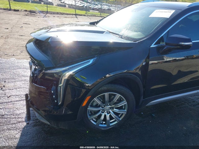 1GYFZCR43MF052422 Cadillac Xt4 Fwd Premium Luxury
