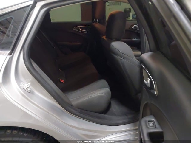 1C3CCCAB6GN102684 Chrysler 200 Limited
