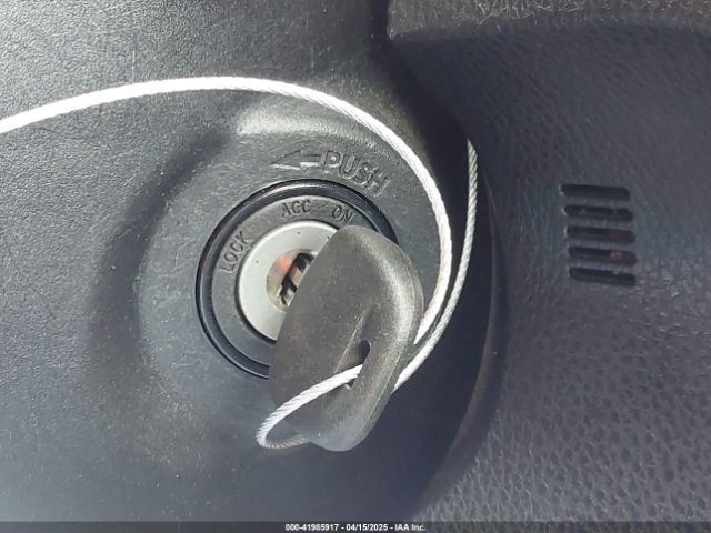 2T1BURHE4JC103687 Toyota COROLLA LE