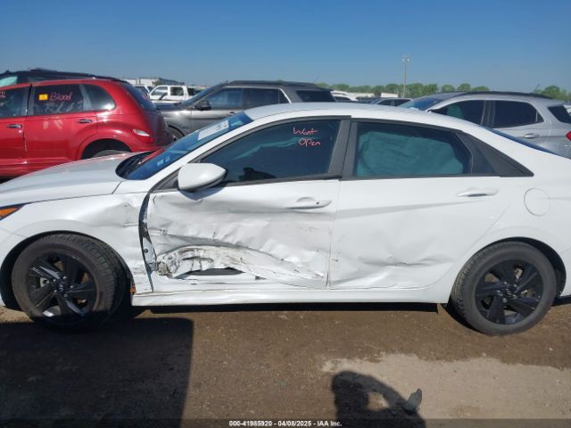 5NPLS4AG5NH060635 Hyundai ELANTRA SEL