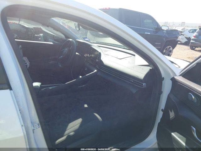 5NPLS4AG5NH060635 Hyundai ELANTRA SEL