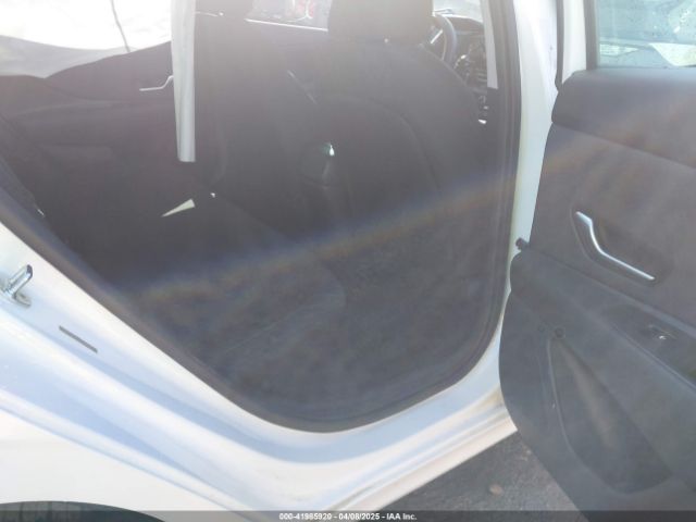 5NPLS4AG5NH060635 Hyundai ELANTRA SEL