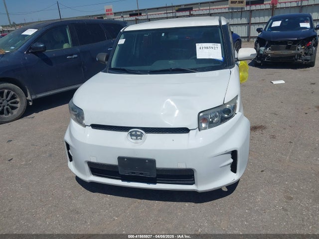 Scion XB 2014 JTLZE4FE9EJ056124 Image 12