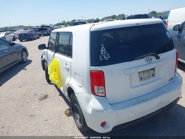 Scion XB 2014 JTLZE4FE9EJ056124 Image 3