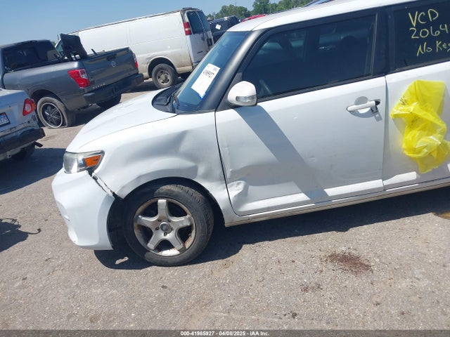 Scion XB 2014 JTLZE4FE9EJ056124 Image 6