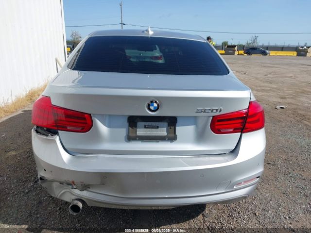 WBA8A9C5XGK619146 BMW 320i