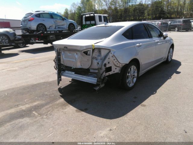 3FA6P0HD2KR186307 Ford FUSION SE