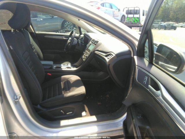 3FA6P0HD2KR186307 Ford FUSION SE