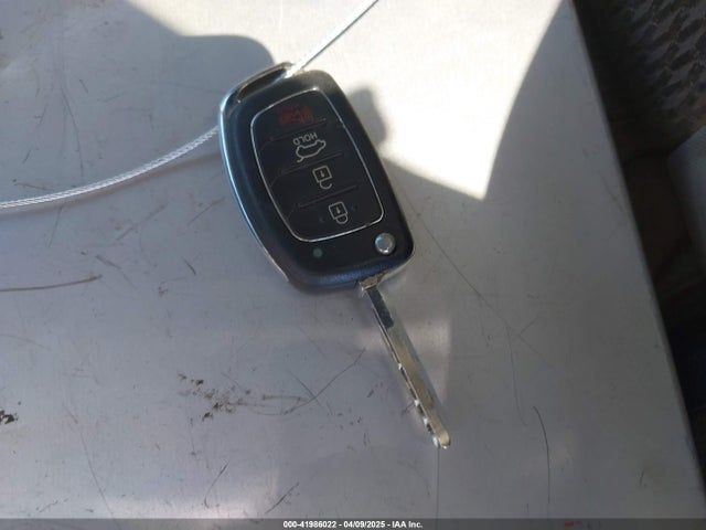 5XYZTDLB1FG280405 Hyundai Santa Fe Sport 2.4l