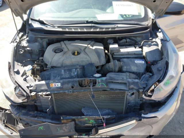 KMHDH4AE4FU226275 Hyundai ELANTRA SE