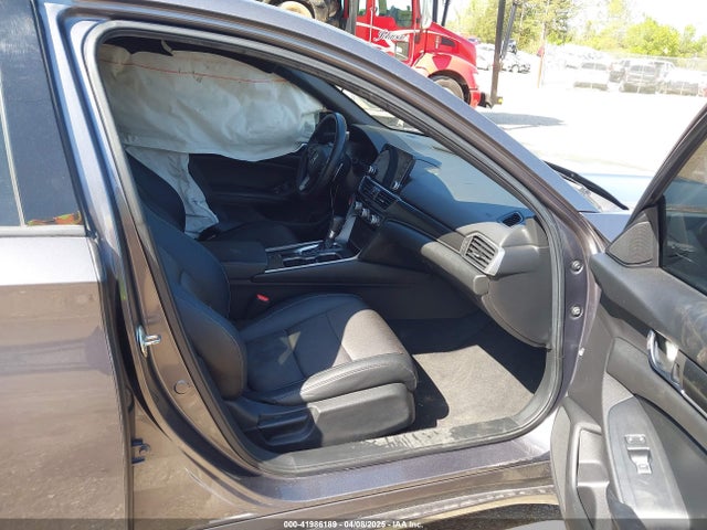 1HGCV1F31KA082048 Honda Accord Sport