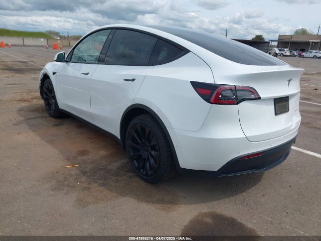 7SAYGDEE2NF403354 Tesla Model Y Long Range Dual Motor All-wheel Drive