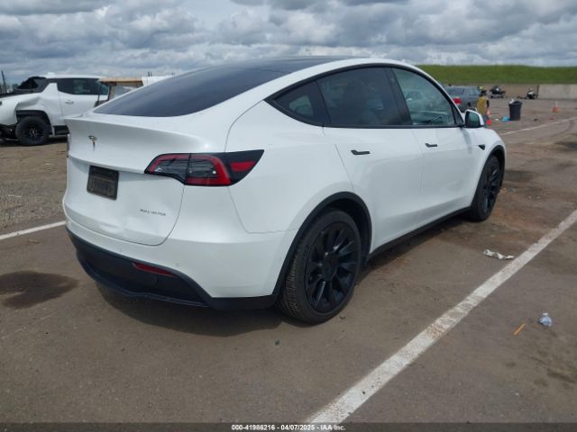 7SAYGDEE2NF403354 Tesla Model Y Long Range Dual Motor All-wheel Drive