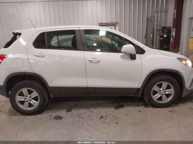 KL7CJNSB2JB694599 Chevrolet TRAX LS