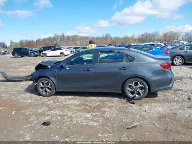 3KPF24AD7ME266867 KIA Forte Lxs