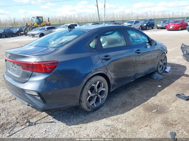 3KPF24AD7ME266867 KIA Forte Lxs