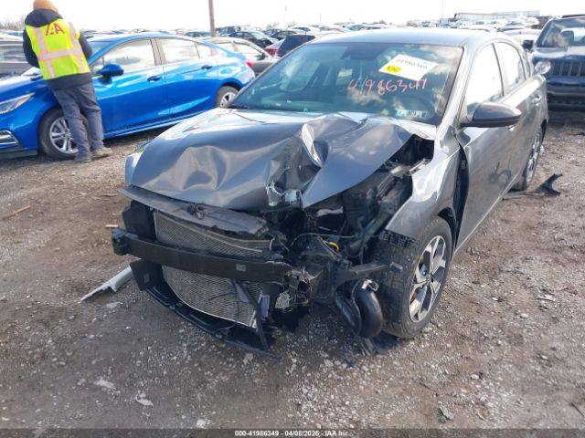 3KPF24AD7ME266867 KIA Forte Lxs