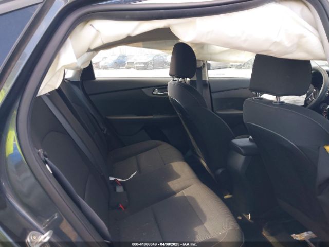3KPF24AD7ME266867 KIA Forte Lxs
