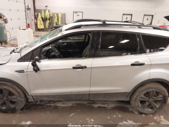 1FMCU9GX1EUD67624 Ford ESCAPE SE