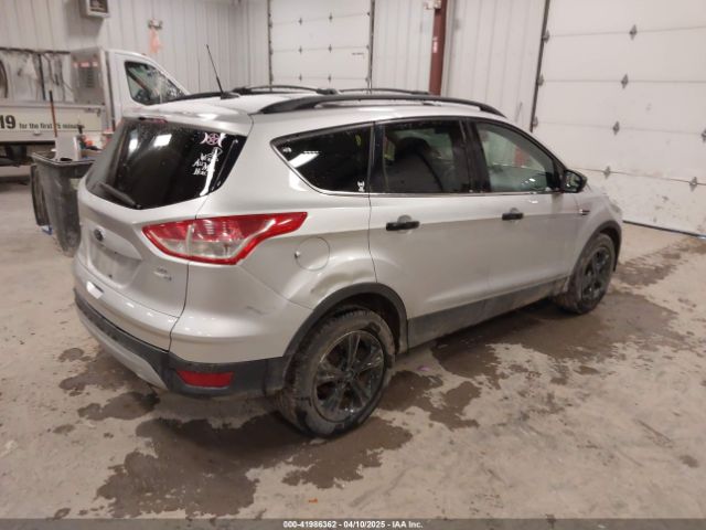 1FMCU9GX1EUD67624 Ford ESCAPE SE