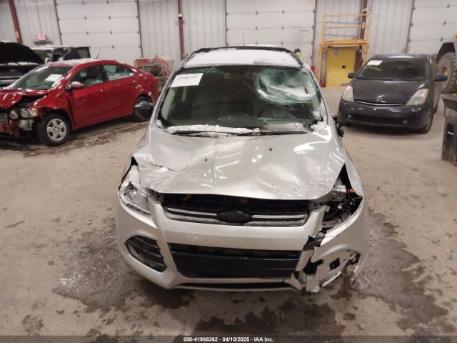 1FMCU9GX1EUD67624 Ford ESCAPE SE
