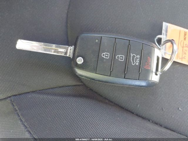 KNDJN2A27G7270295 KIA Soul