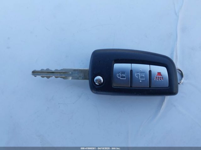 JN1BJ1CP4JW184672 Nissan Rogue Sport S