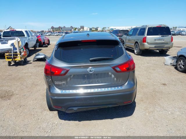 JN1BJ1CP4JW184672 Nissan Rogue Sport S
