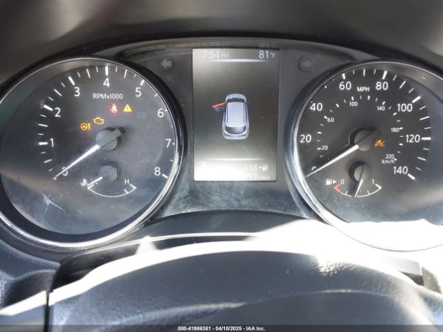 JN1BJ1CP4JW184672 Nissan Rogue Sport S