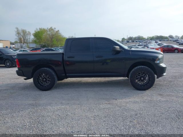 1C6RR7KG8HS732982 RAM 1500 Express  4x4 5'7 Box
