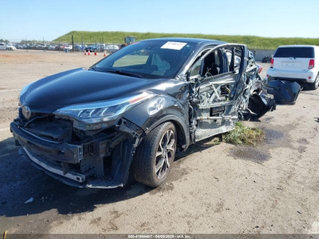 JTNKHMBX9L1063563 Toyota C-HR XLE