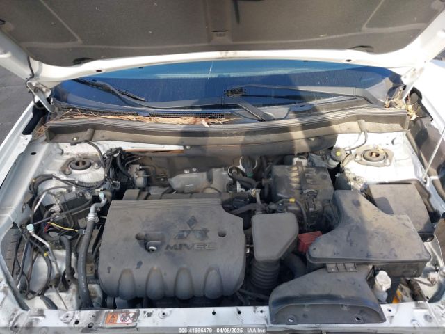 JA4AD2A36GZ062256 Mitsubishi Outlander Es