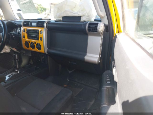 2007 TOYOTA FJ CRUISER JTEZU11F770003827 Photo 4