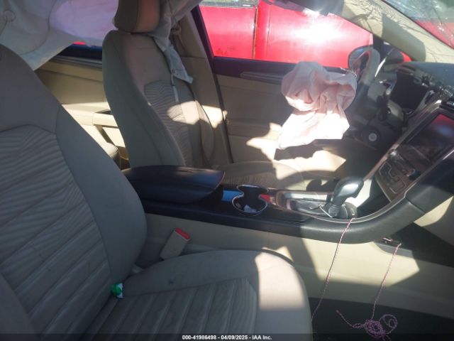 3FA6P0H79GR310218 Ford FUSION SE