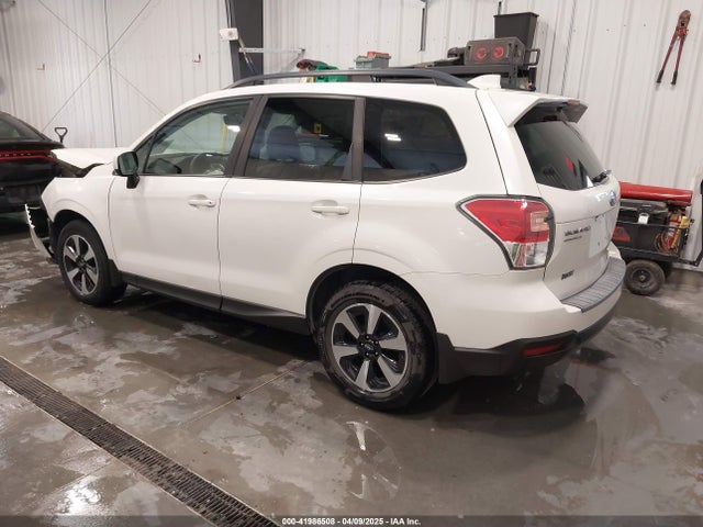 JF2SJAEC3JH545872 Subaru Forester 2.5i Premium